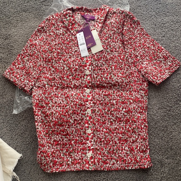 Smocked button-up shirt in Liberty® Eliza's Red fabric - Picture 3 of 7